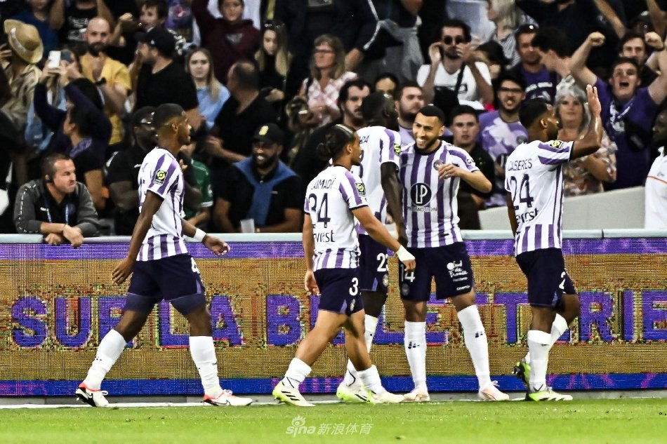 在整个赛季 在整个赛季