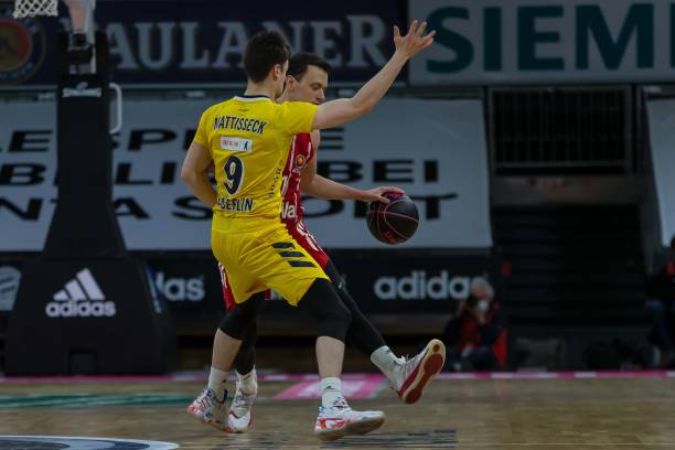 [图]安东乌龙沙博特破门 多特1-2斯图加特.