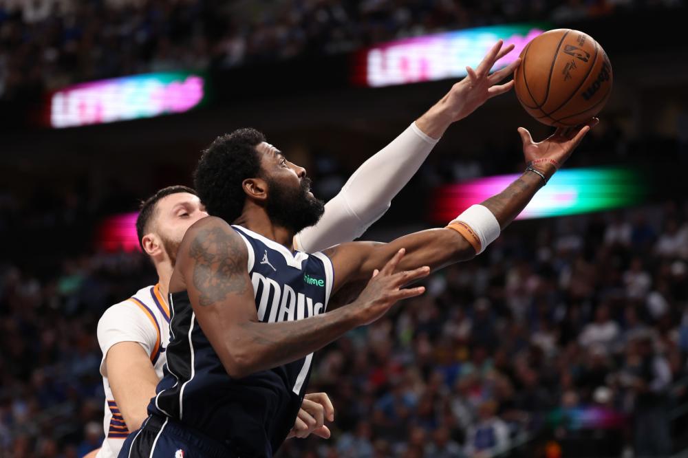 东契奇：我对于湖人来说还是新人 我得多发声&努力做好球队领袖.